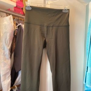 Lululemon Wunder Under 25" Luxstreme Size 6